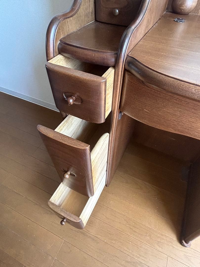 レトロ木製ドレッサー・鏡台・椅子 アンティーク調