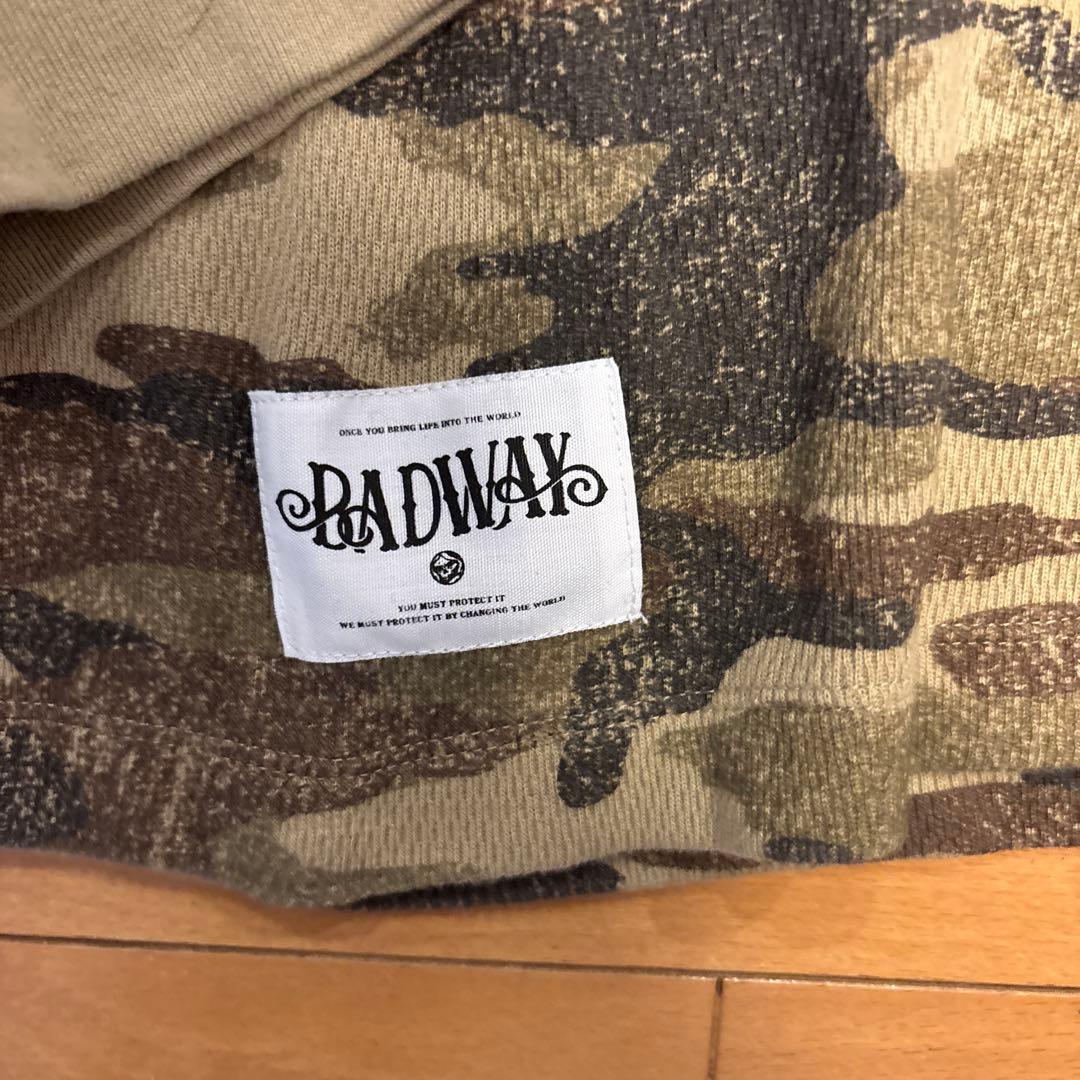 BAD WAY 迷彩 サーマル ワンポイント花 - メルカリ