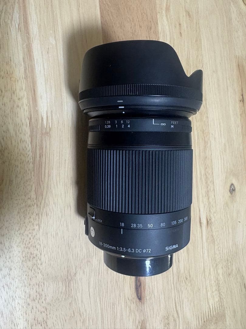 SIGMA 18-300mm 1:3.5-6.3 DC レンズ　PENTAX Amazon.com : Sigma 18-300mm F3.5-6.3 Contemporary DC Macro OS HSM