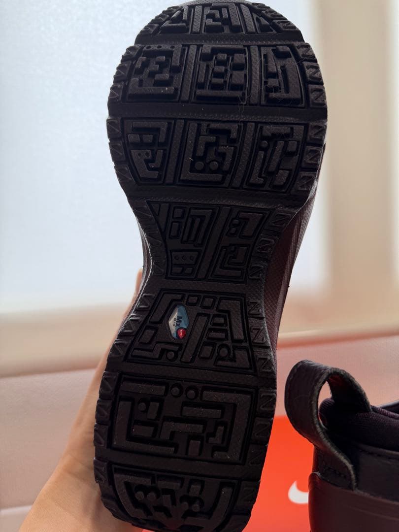 りん　NIKE エアマックス　フェノナメ　ローファー　24.5cm