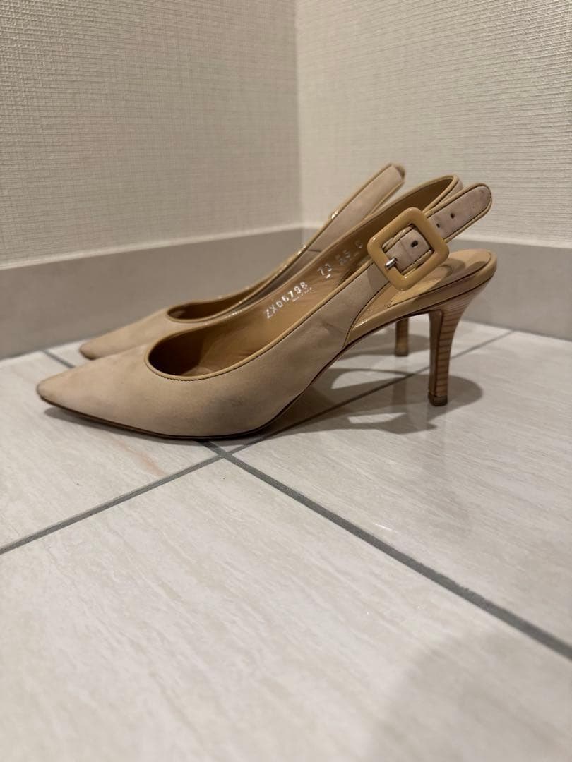 美品Salvatore Ferragamo スリングバック パンプス ベージュ - メルカリ