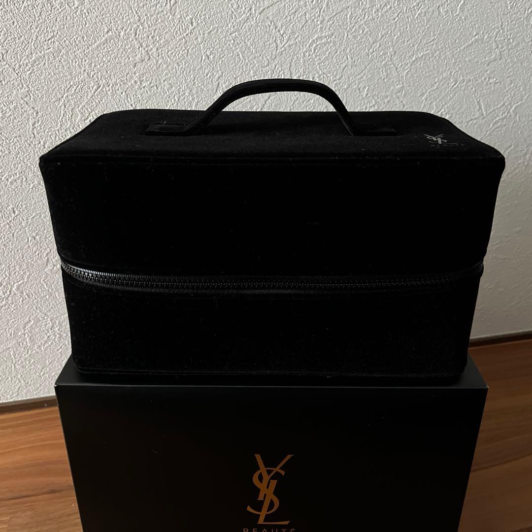 イヴサンローラン ブラックポーチ バニティーボックス ノベルティ