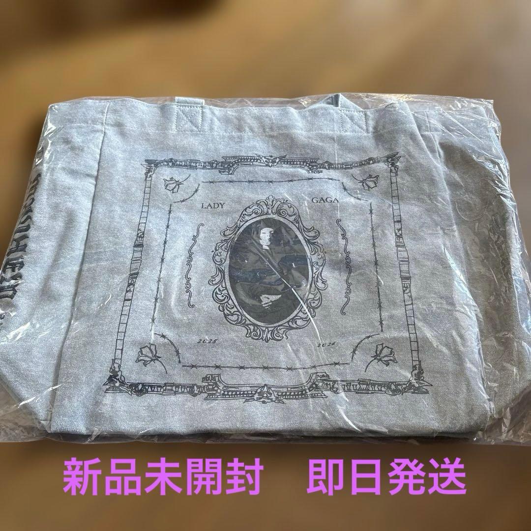 Lady Gaga OPERA HAUS TOTE（GRAY） - メルカリ
