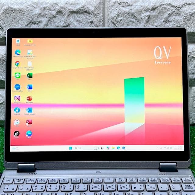 美品《累積使用1250時間》2in1コンバーチブル！Panasonic QV9