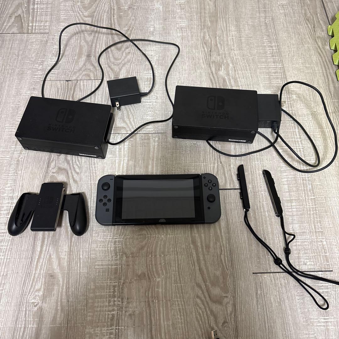 Nintendo Switch グレー 本体 + ドック Amazon.co.jp: 【任天堂純正品】Nintendo Switch ドックセット : ゲーム