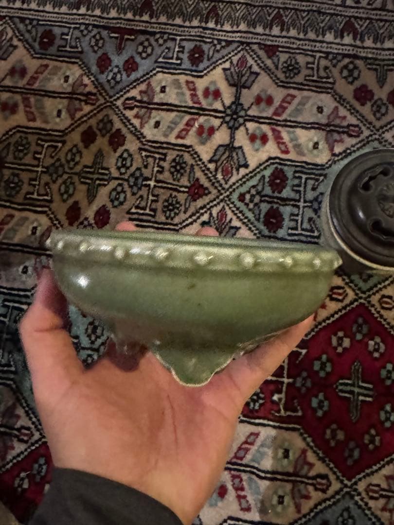 ‼️水芙蓉‼️早速半額→更に半額‼️リサイクルFORT‼️中国の青磁で三つ足香炉‼️ 水芙蓉様専用‼️早速半額→更に半額‼️リサイクルFORT‼️中国の