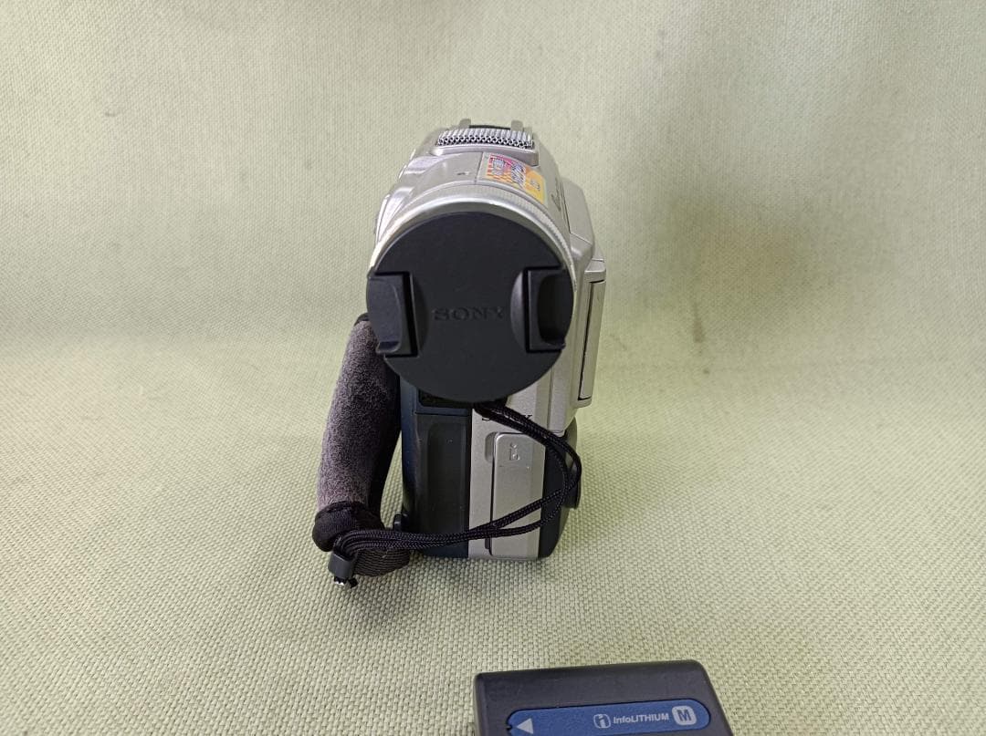 都《XHNHV》Sony 　DCR-PC100　デジタルビデオカメラレコーダー