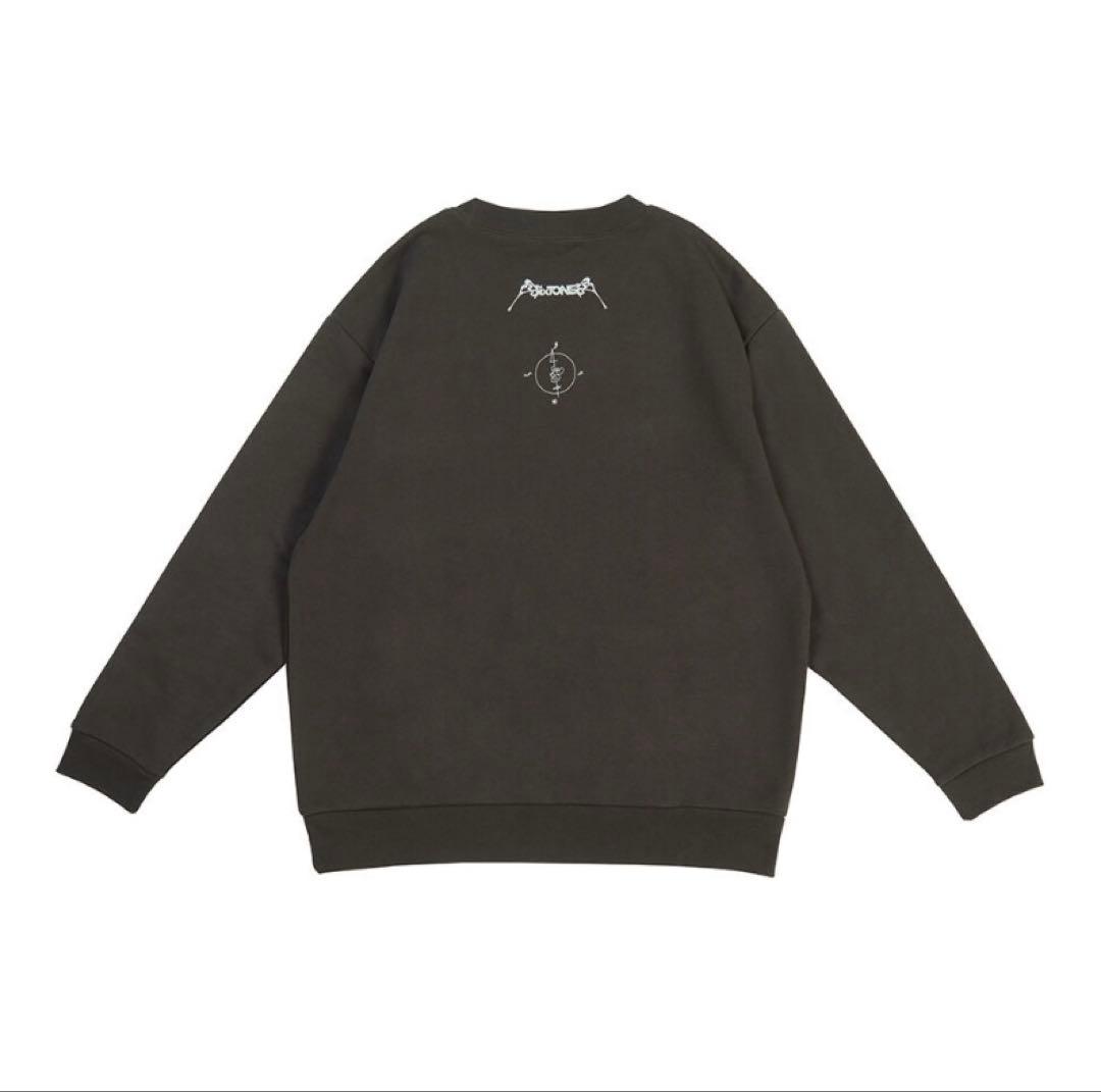 SixTONES 「YOUNG OLD」オフィシャルグッズ トレーナー - メルカリ