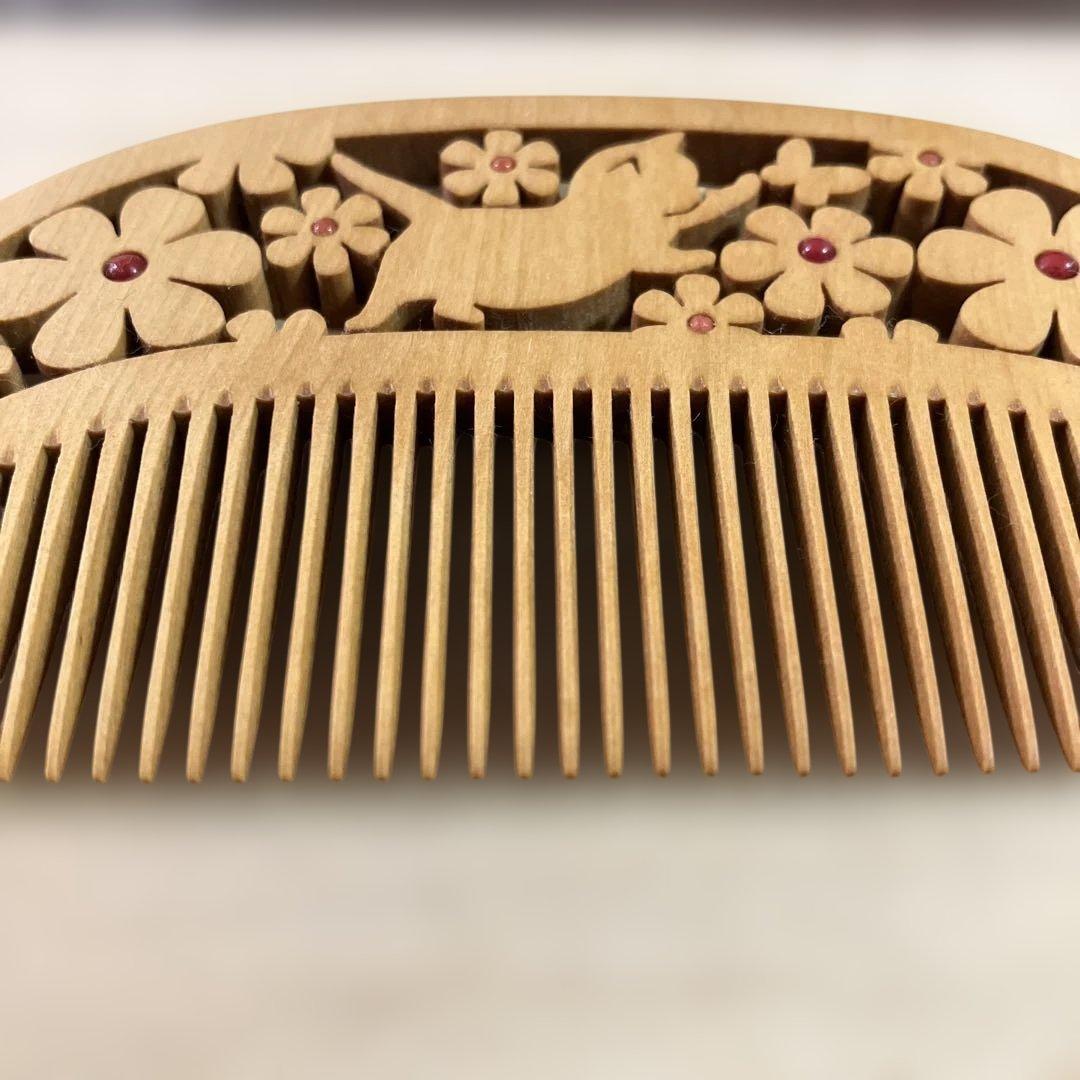 最終価格《定価¥39,500》 つげ櫛 透かし彫り　猫 紅珊瑚　さつまつげ