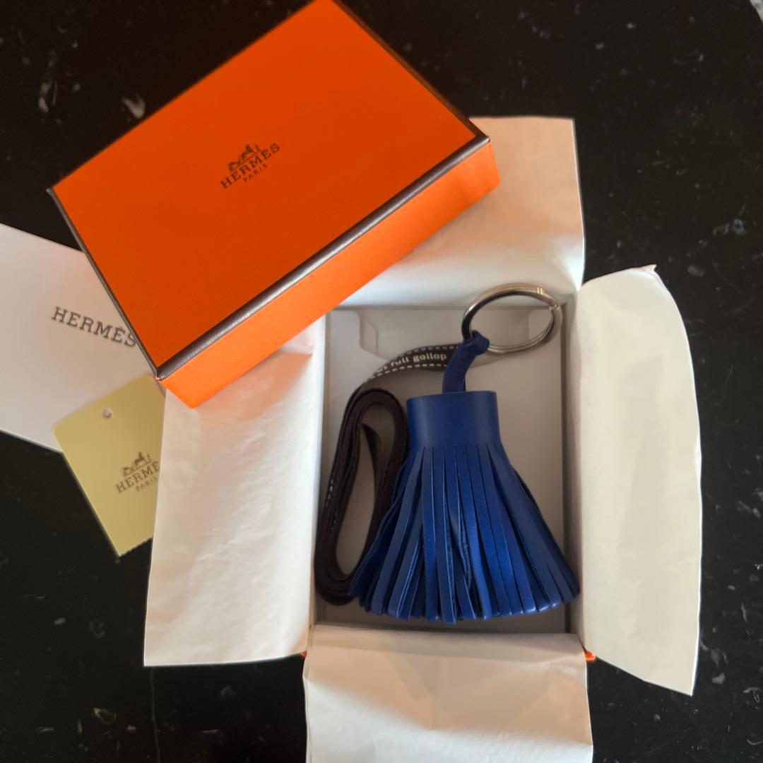 新品⭐︎未使用　エルメス　HERMES キーホルダー(チャーム) カルメン HERMES（エルメス） 【新品未使用】エルメス カルメンウノドス