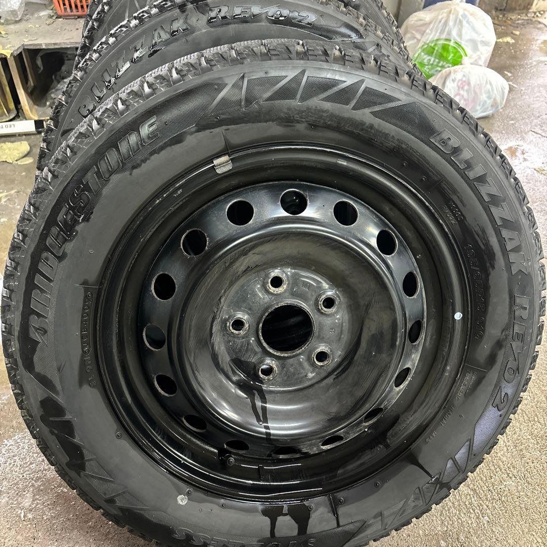 スタッドレス　15インチ　195/65/R15 鉄チンホイール　ブリヂストン
