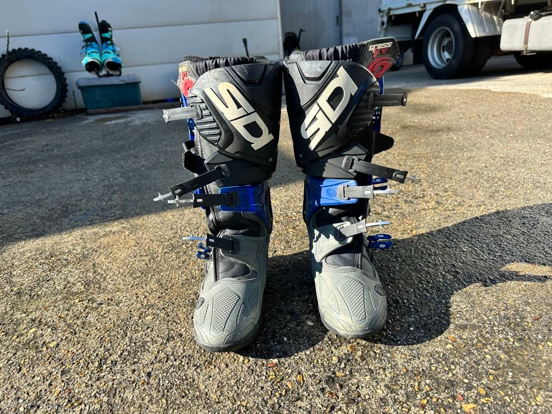 バイクウェア・装備 SIDI crossfire3 44 28cm ブラック/ホワイト SIDI CROSSFIRE 3 縫付式MXフラットソールモデル