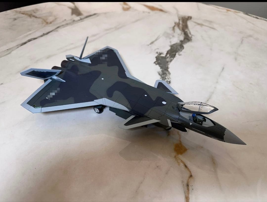 希少品 1点のみ】中国人民解放軍 空軍 J-20 1/60 ステルス戦闘機