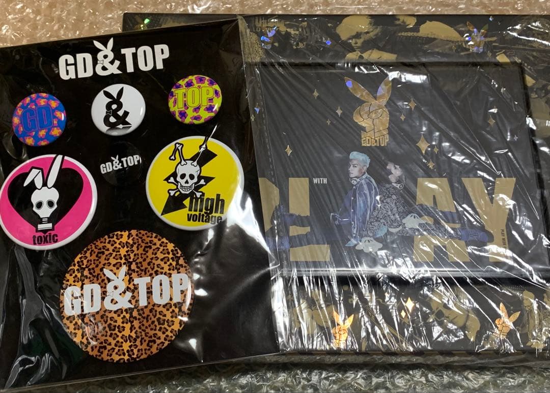 PLAY with GD&TOP DVD＋PHOTOBOOK 缶バッジ PLAY with GD&TOP DVD＋PHOTOBOOK 缶バッジ - メルカリ