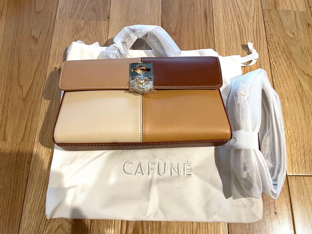 新品未使用 正規品】最終値下げCAFUNE スタンスウォレット定価75700円