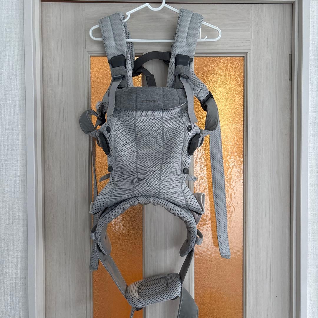 グレー 抱っこ紐　ベビービョルン　ハーモニー 公式】ベビーキャリア HARMONY｜ベビービョルンの抱っこ紐 | BabyBjörn