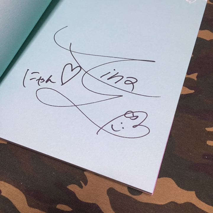 AINA : 山内あいな 直筆サイン入り Silent Siren - メルカリ