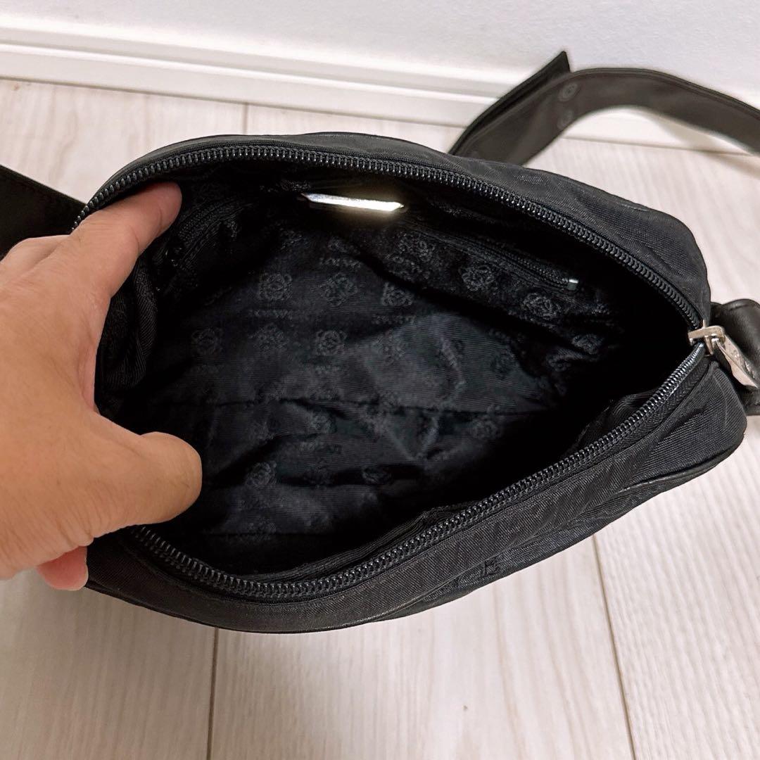 《美品》 LOEWE(ロエベ)ショルダーバッグ