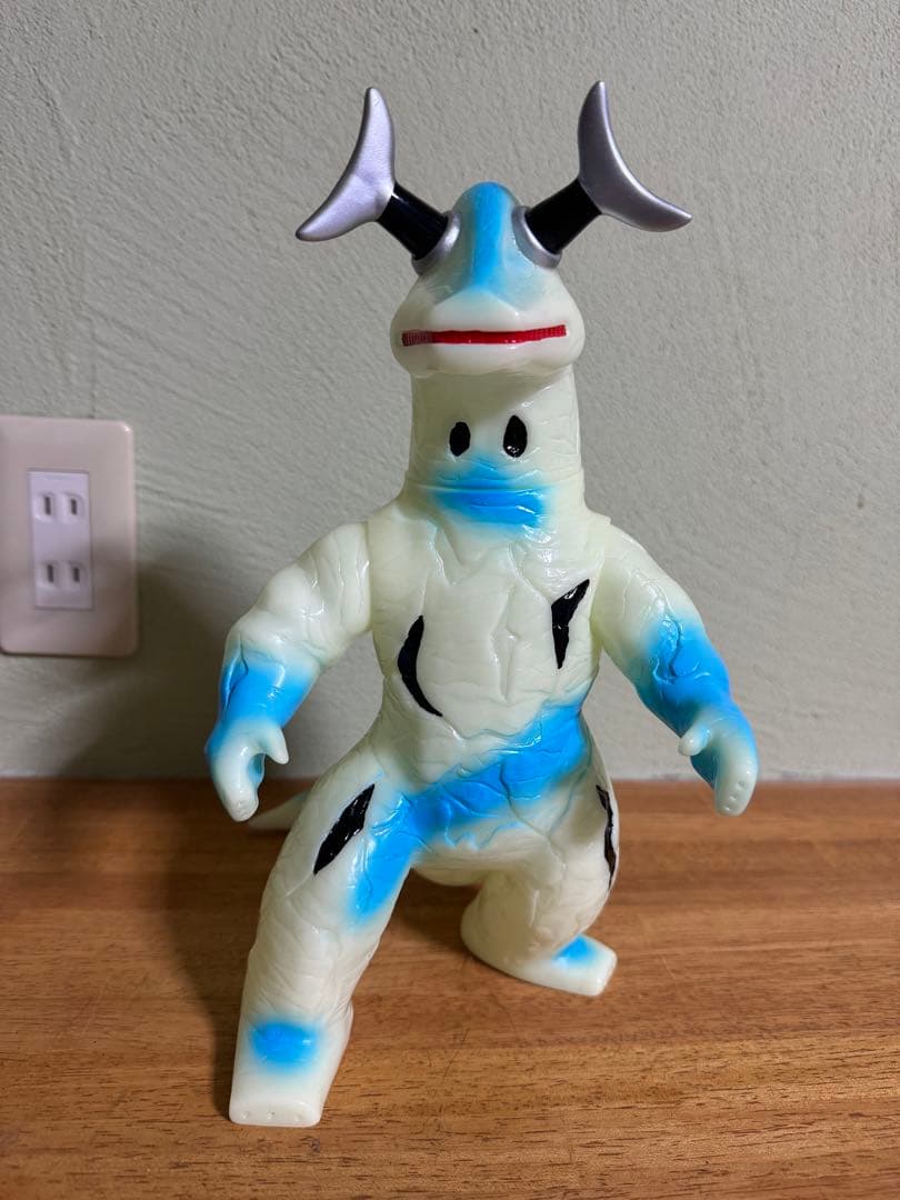 マルサン エレキング 450 蓄光 55th ソフビ ブルマァク m1号 - メルカリ