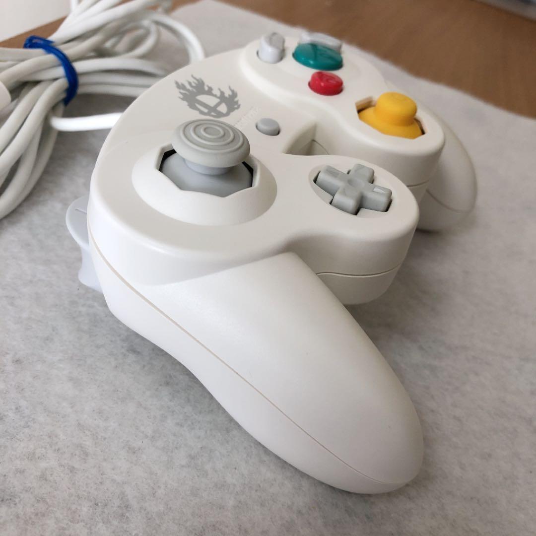 GC『ニンテンドーゲームキューブコントローラー スマブラホワイト』2つ