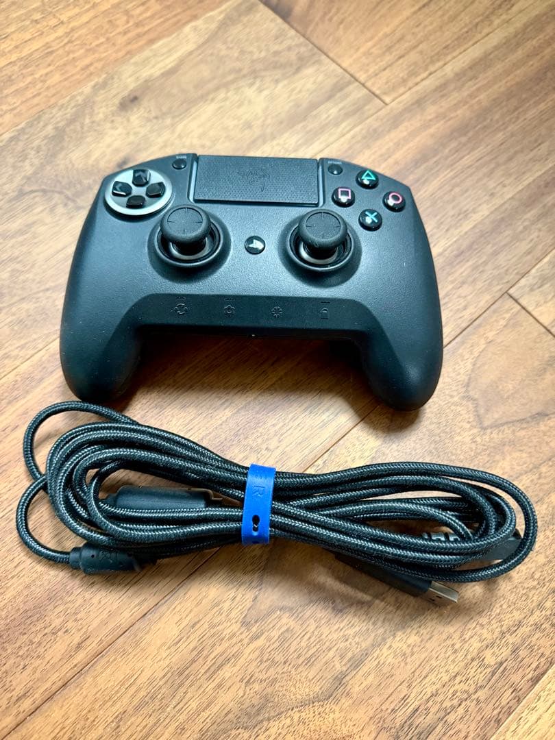 Razer Raiju Ultimate PS4/PC・USB/無線・背面ボタン Amazon.co.jp: Razer Raiju Ultimate PS4公式ライセンス取得