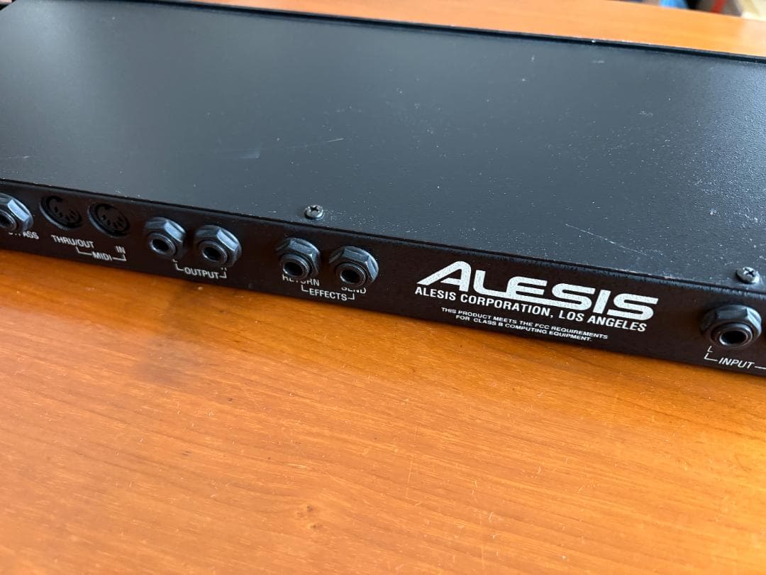 ALESIS QUADRAVERB GT （アレシス クアドラバーブGT）