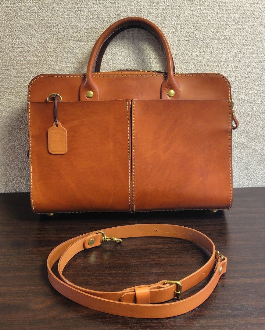 【美品】 HERZ ヘルツ 2way バッグ ロングセラー(BW-20) 前後面に大きなポケットが付いた人気の総革2wayビジネスバッグ / 革鞄