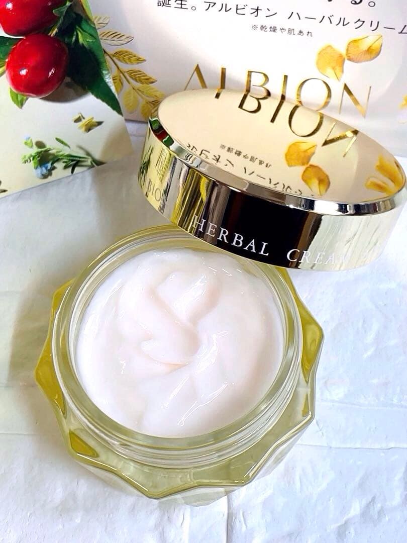 アルビオン／《フレッシュハーバルオイル》《バーバルクリーム》