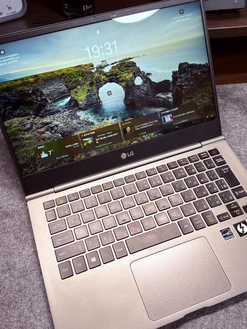 美品 LG Gram 13.3inch (13Z990-VA76J)