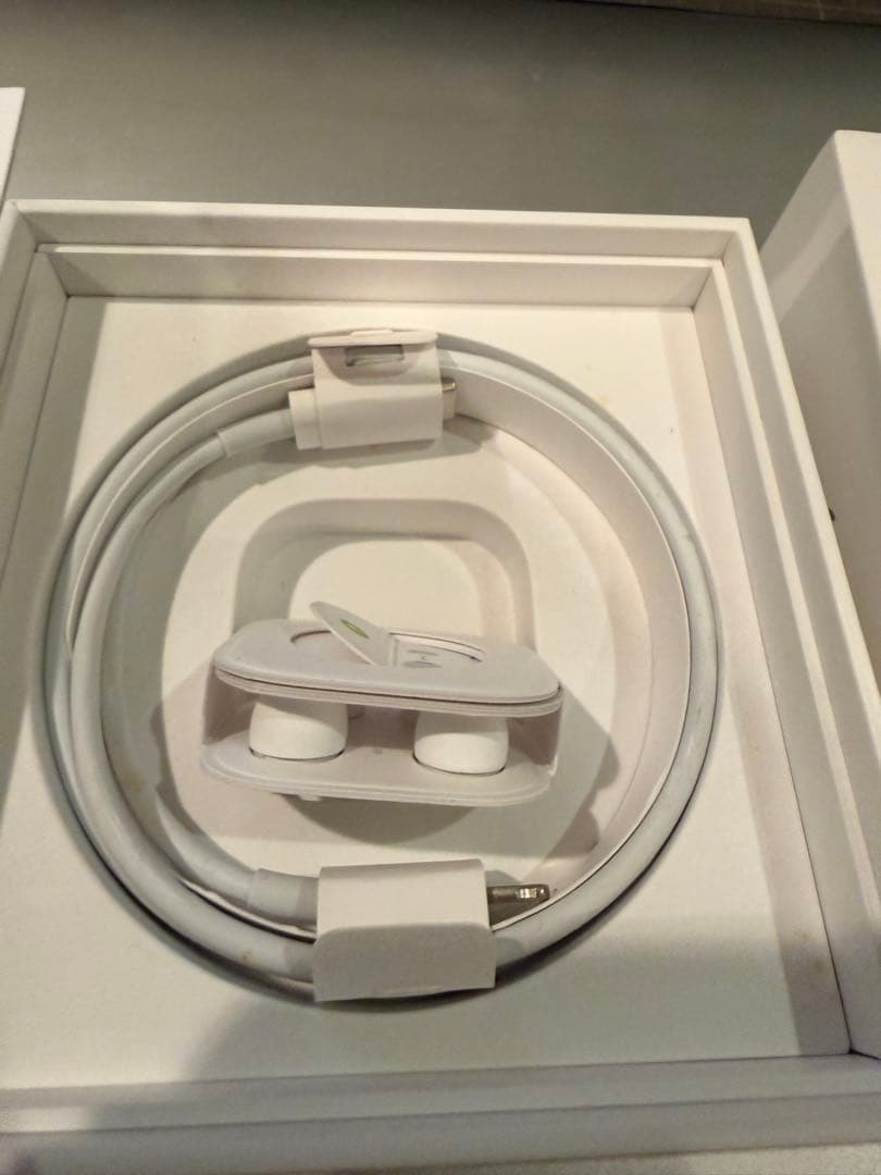 shy様専用 AirPods Pro MWP22J/A ワイヤレス充電ケース/箱 - メルカリ