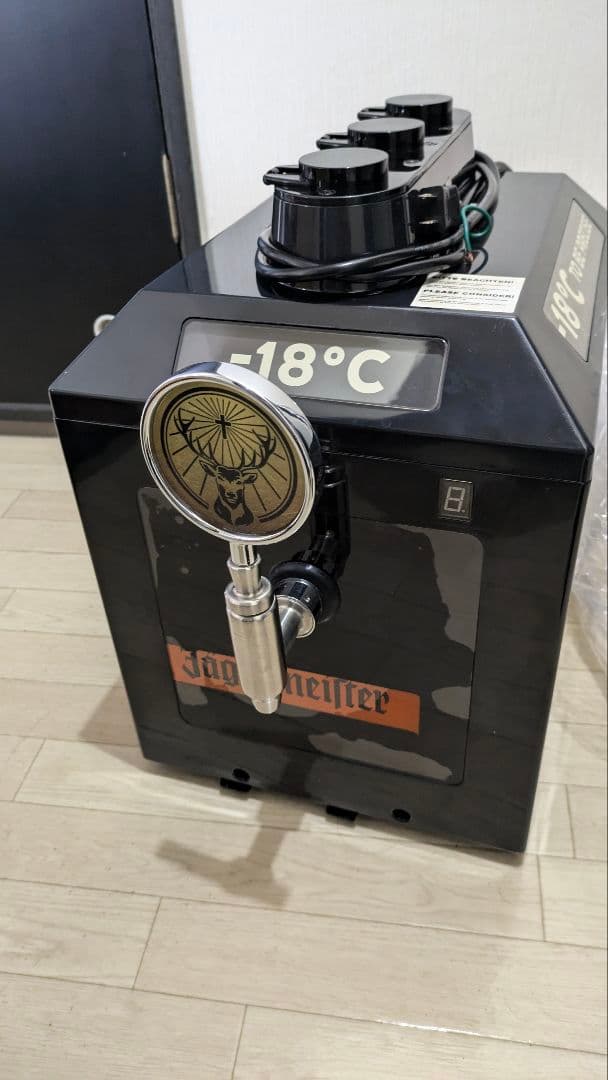 イエガーマイスター3ボトルタップマシーン 満を持してSHAREにイェーガーマイスター：Jagermeister のタップ