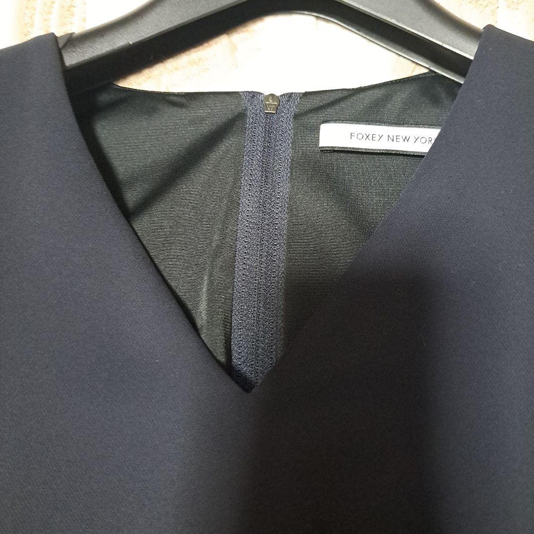 フォクシーニューヨークネイビー Vネック 七分袖ワンピース - メルカリ