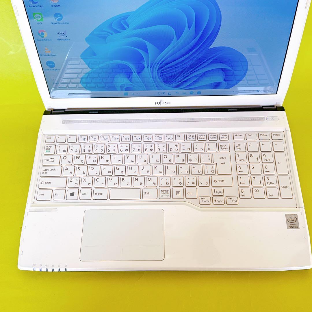 新品SSD&贅沢16GB⭐️ノートパソコンwindows11 カメラ オフィス付