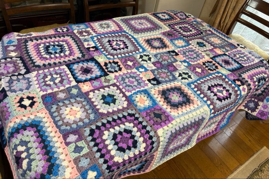 大判✳︎ハンドメイド✳︎グラニースクエア✳︎ブランケット✳︎マルチカバー お値下げ✳︎グラニースクエア✳︎ブランケット✳︎マルチカバー
