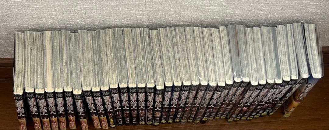 進撃の巨人　全巻セット 新品 / 進撃の巨人 (1-34巻 全巻) +オリジナル収納BOX付セット 全巻