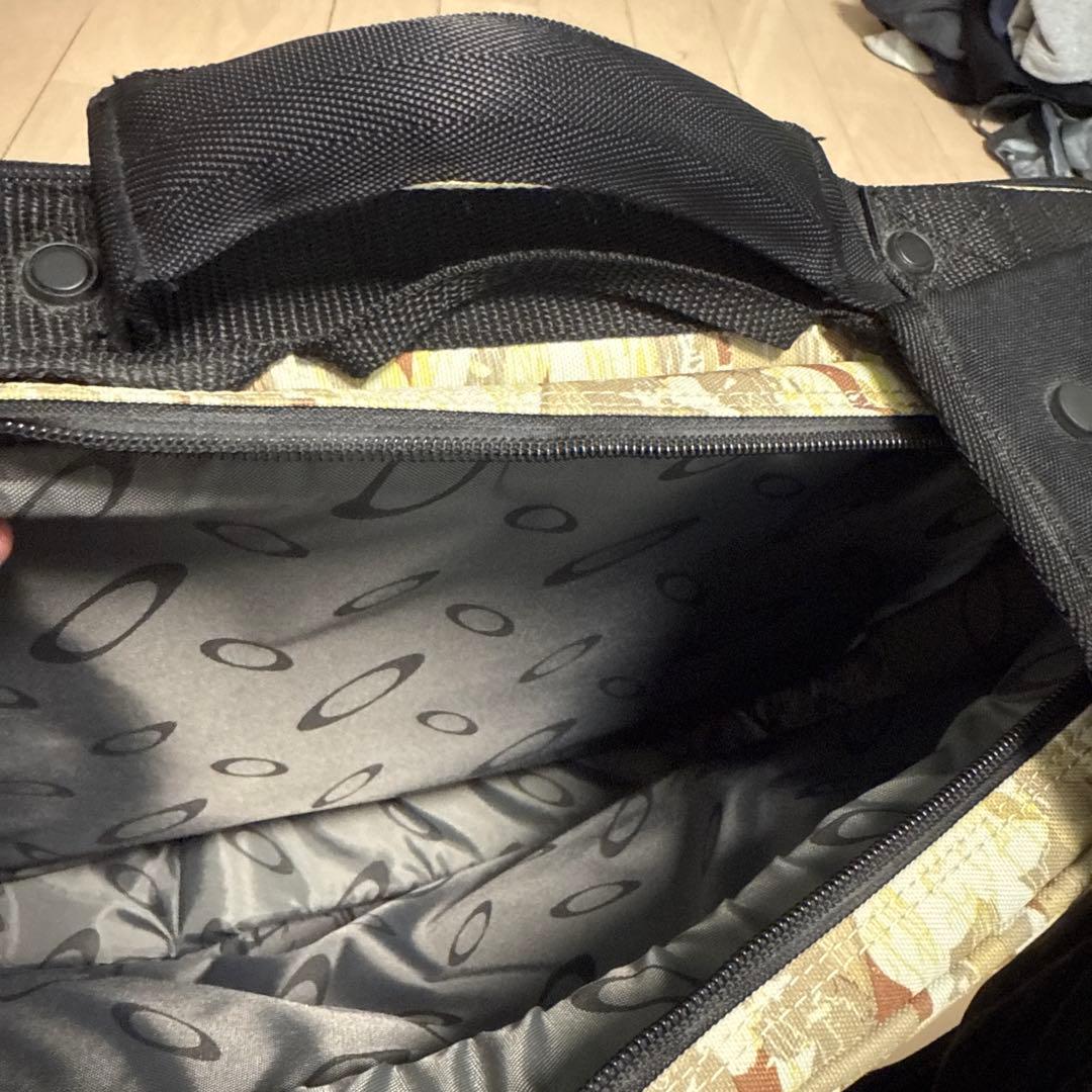 希少】オークリー 迷彩 カモフラ ビジネスバッグ 2way 多収納PCバック