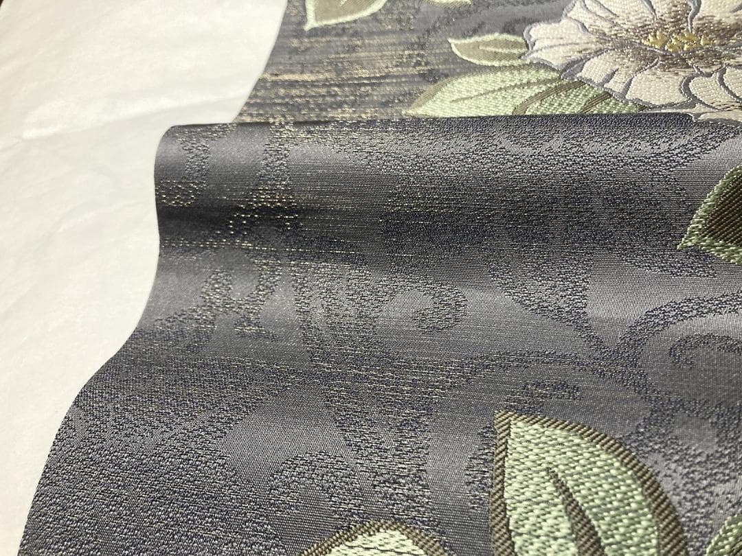 唐織り 金通し 椿 唐花 正絹 金糸 袋帯 黒 グレー 白 緑 709 - メルカリ