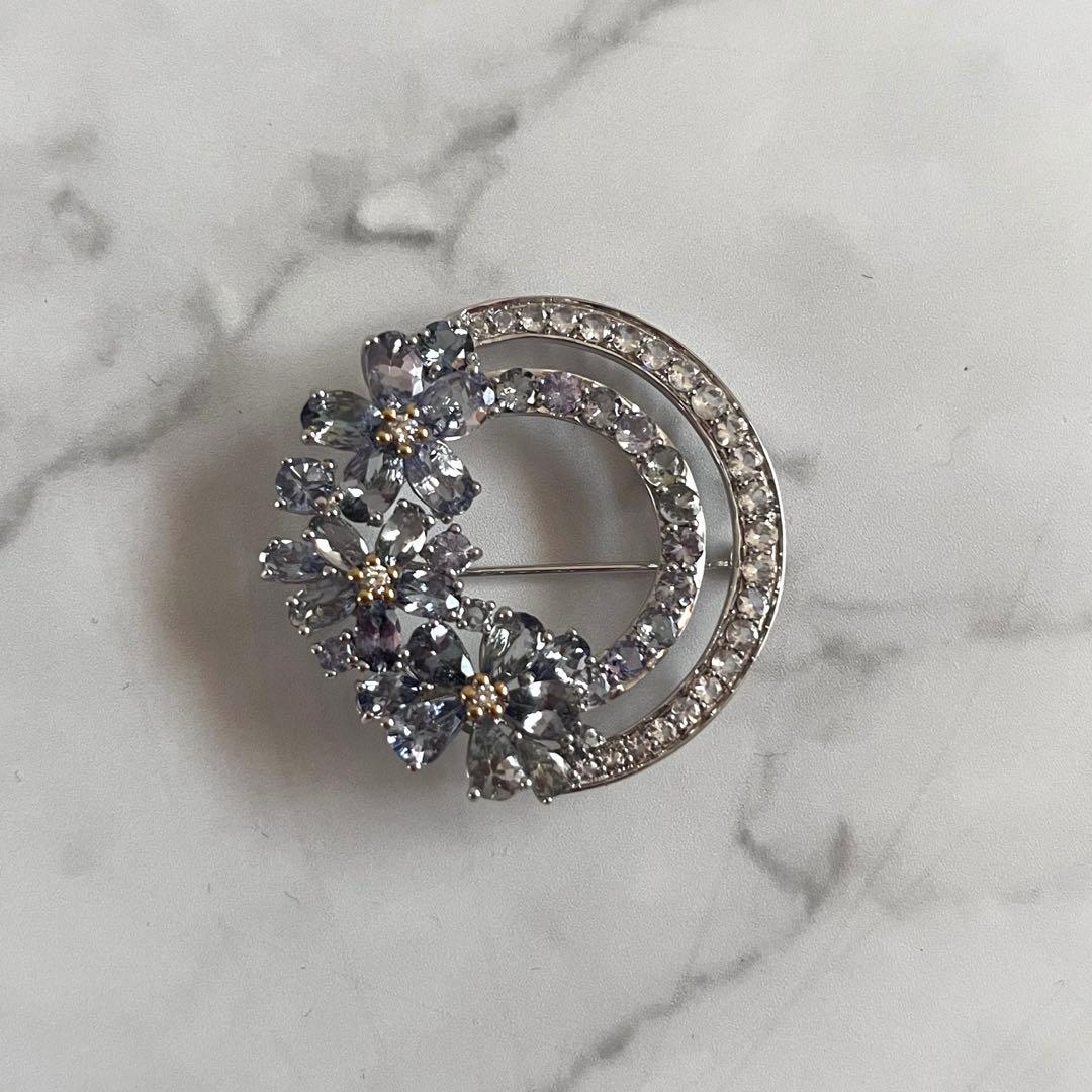 美品 GSTVタンザナイト×ダイヤSV950×K18 フラワーブローチ 刻印あり