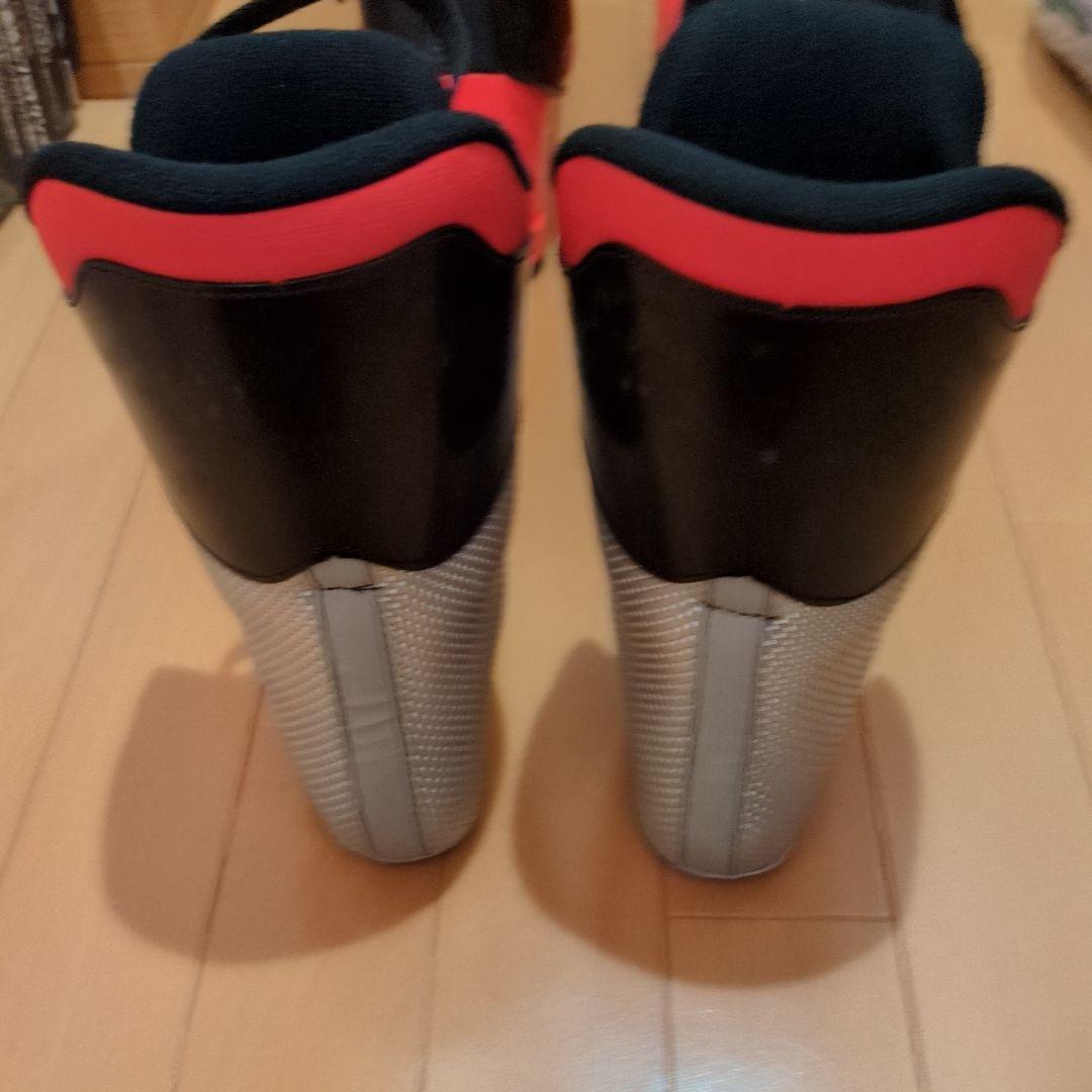 ATOMIC HAWX JR3 こども用スキーブーツ23〜23.5cm