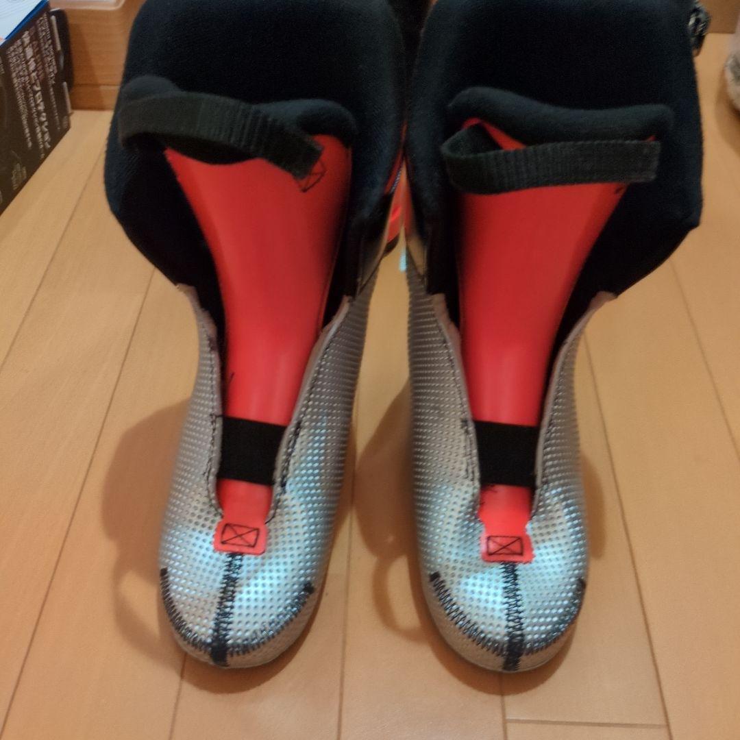 ATOMIC HAWX JR3 こども用スキーブーツ23〜23.5cm