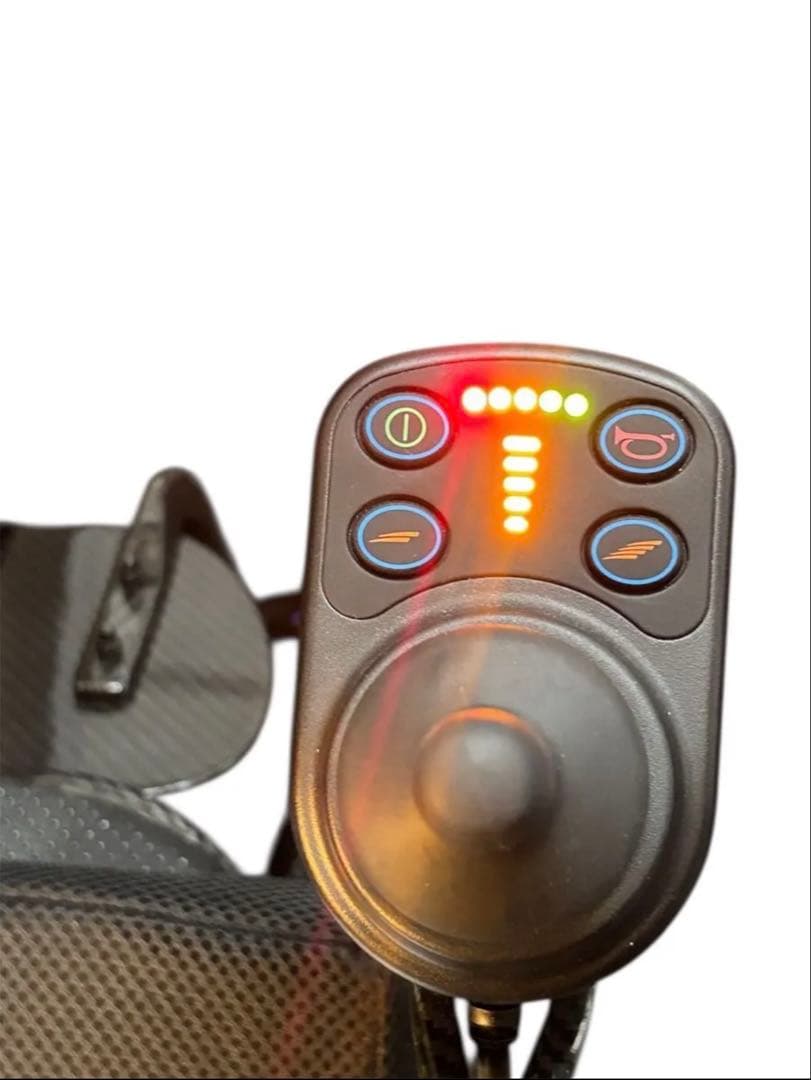 中古】QUICKIE Q50 Rカーボン折り畳み電動車椅子 2025年5月製 QUICKIE