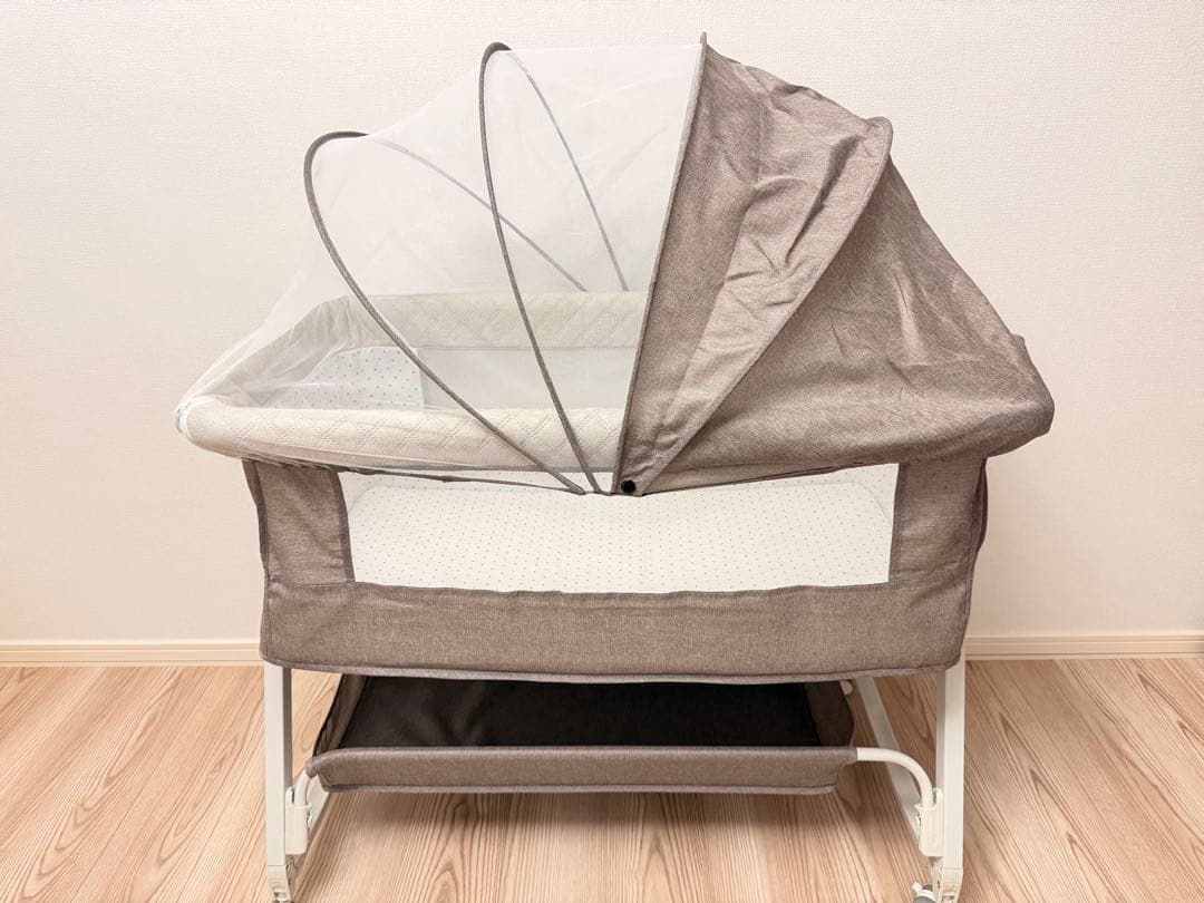 ベージュ メッシュカバー付きベビーベッド プレイヤード（ベージュ）」について｜カトージの商品