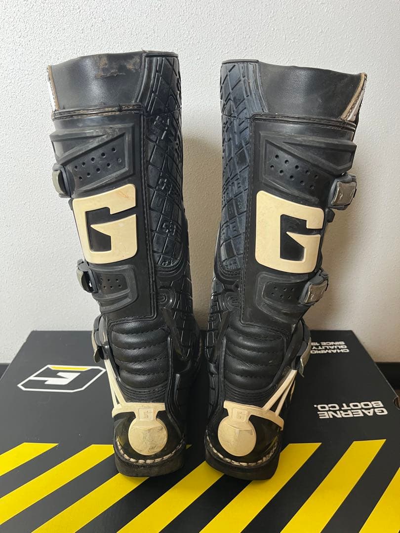 ガエルネGリアクト　オフロードブーツ　26.5cm