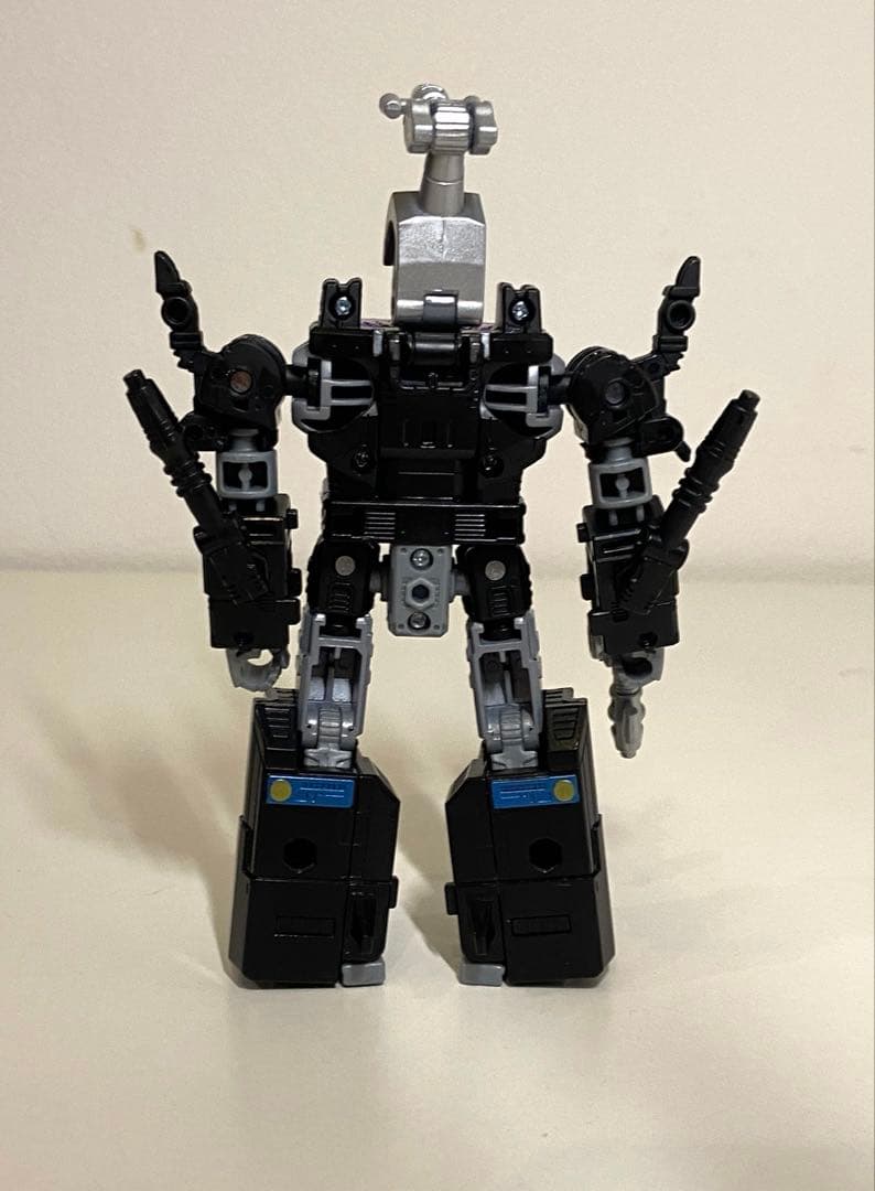 インセクトロン3体セット トランスフォーマーレガシー - メルカリ