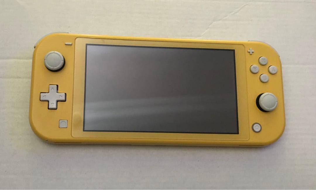 Nintendo Switch Lite イエロージャンク品　本体のみ 本体のみ・ジャンク品】初期化済み Nintendo Switch Lite イエロー