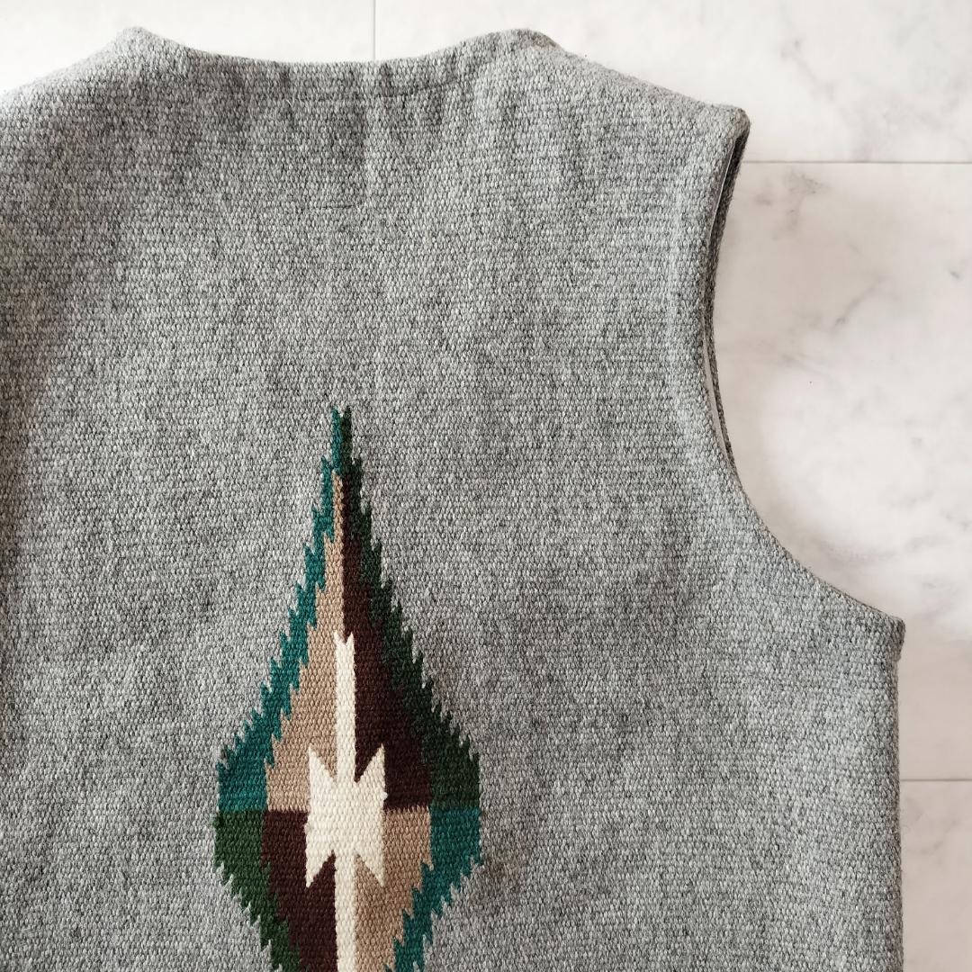 美品 オルテガ 人気カラーグレー 38 スクエアフロントチマヨベスト