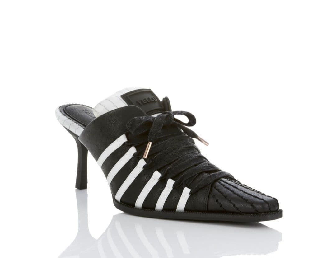 新品☆ YELLO スニーカー ミュール XL YELLO MONOCHROME SNEAKER MULES スニーカーミュール M イエロー 星