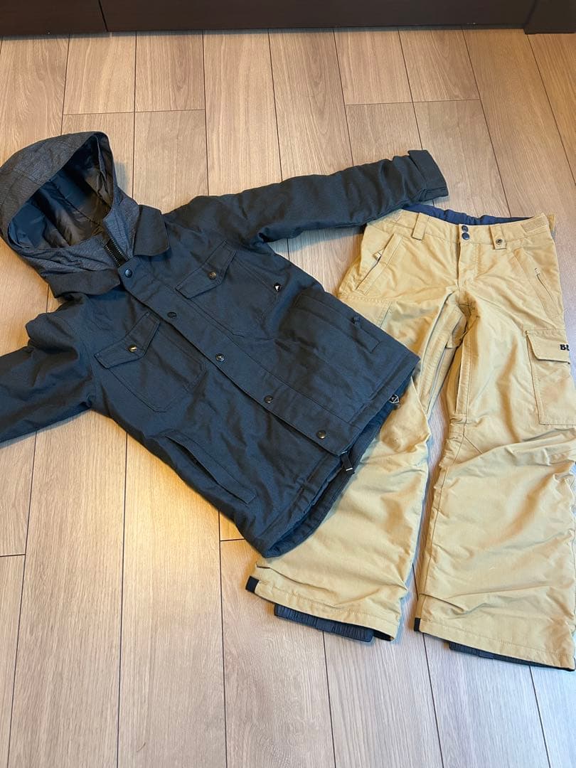 バートン　子ども用　スノーボードウェア　セット 最終値引き】バートン ゴアテックス 子ども用スノーボードウェアセット