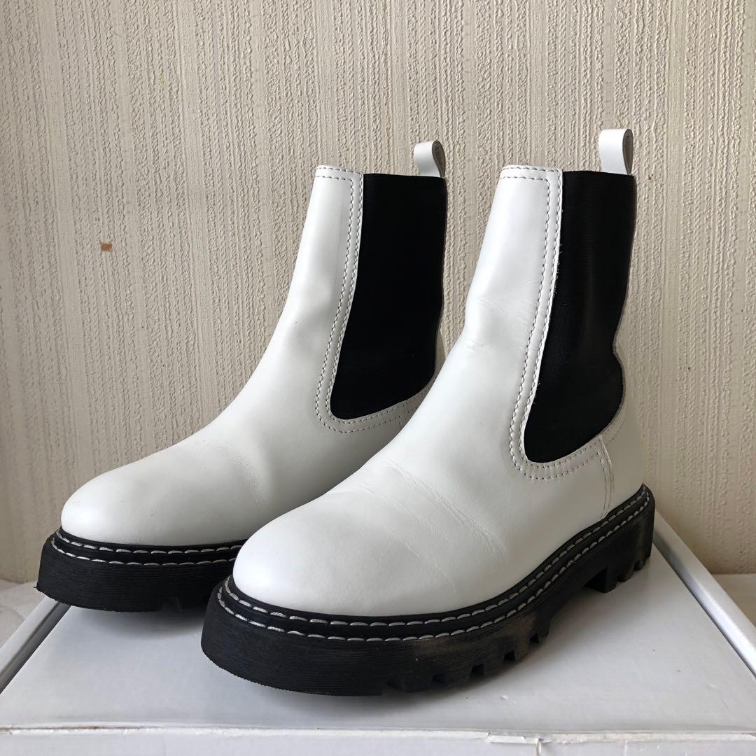 GALERIE VIE LOVO サイドゴアブーツ ホワイト 37 セール】 GALERIE VIE LOVO サイドゴアブーツ （フラットシューズ