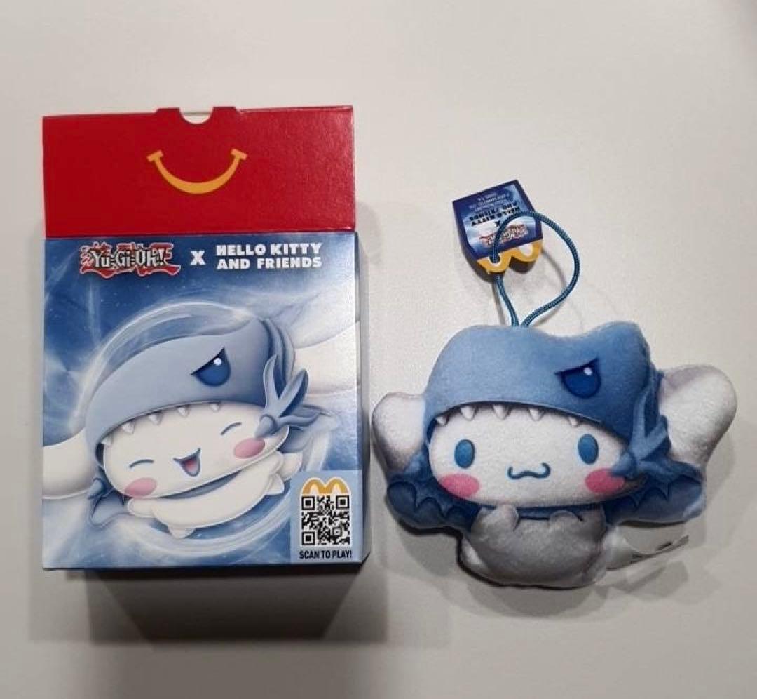 海外限定】遊戯王×サンリオ マクドナルド シナモン× ブルーアイズ 中島